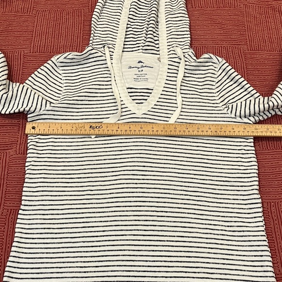 Tommy Bahama women’s small terry cloth white  Hoodie with blue stripes - Picture 4 of 12